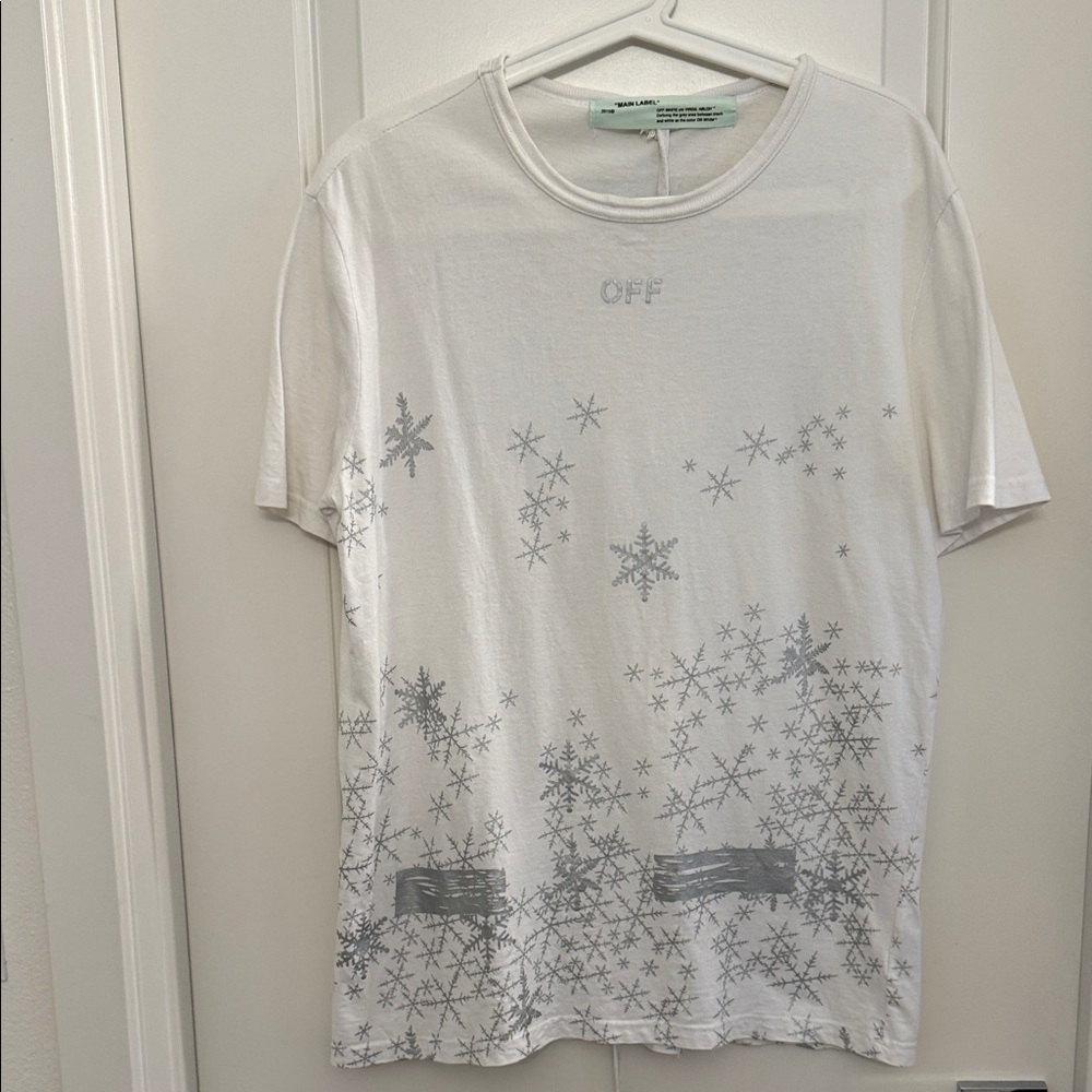 Off-White Men's Star Patterned Tee in White and Gray